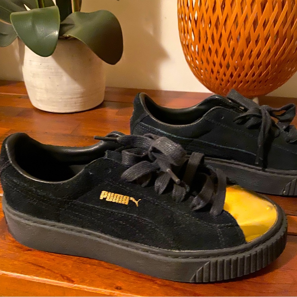 PUMA Women’s Suede Platform Gold Fashion Sneaker